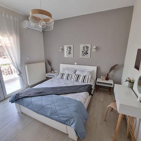 Our Home-Fully Renovated Apartments And Studios By The Sea Nikiti  Extérieur photo
