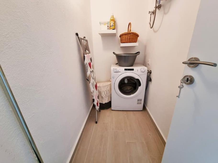 Our Home-Fully Renovated Apartments And Studios By The Sea Nikiti  Extérieur photo