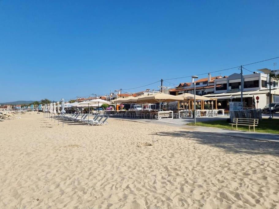 Our Home-Fully Renovated Apartments And Studios By The Sea Nikiti  Extérieur photo
