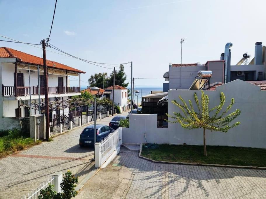 Our Home-Fully Renovated Apartments And Studios By The Sea Nikiti  Extérieur photo