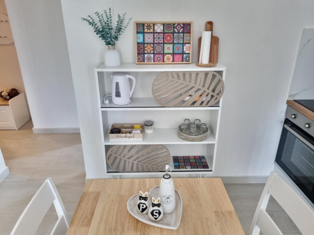 Our Home-Fully Renovated Apartments And Studios By The Sea Nikiti  Extérieur photo