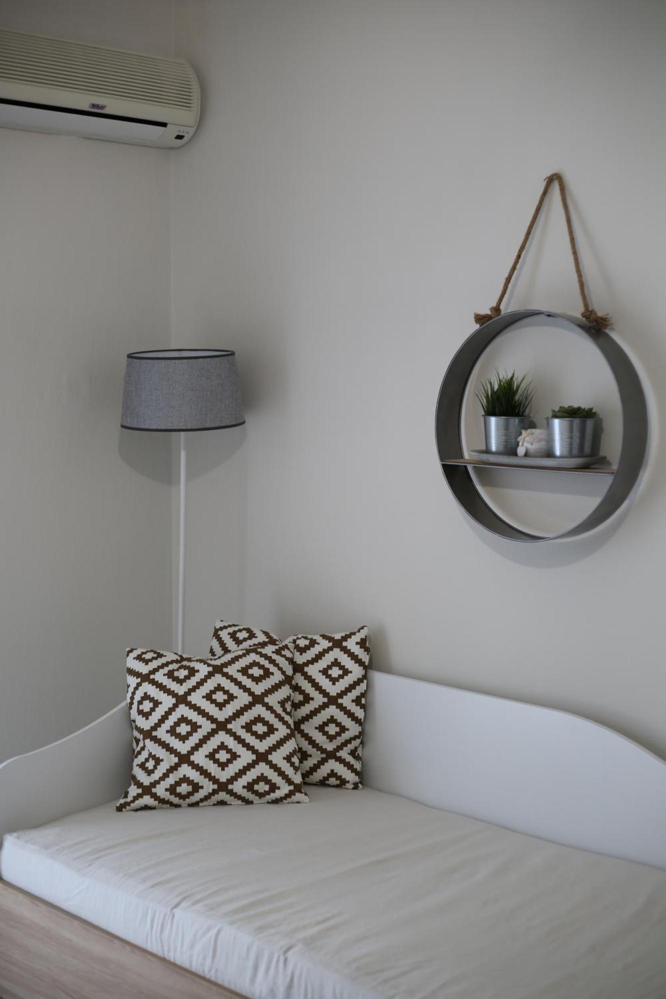 Our Home-Fully Renovated Apartments And Studios By The Sea Nikiti  Extérieur photo