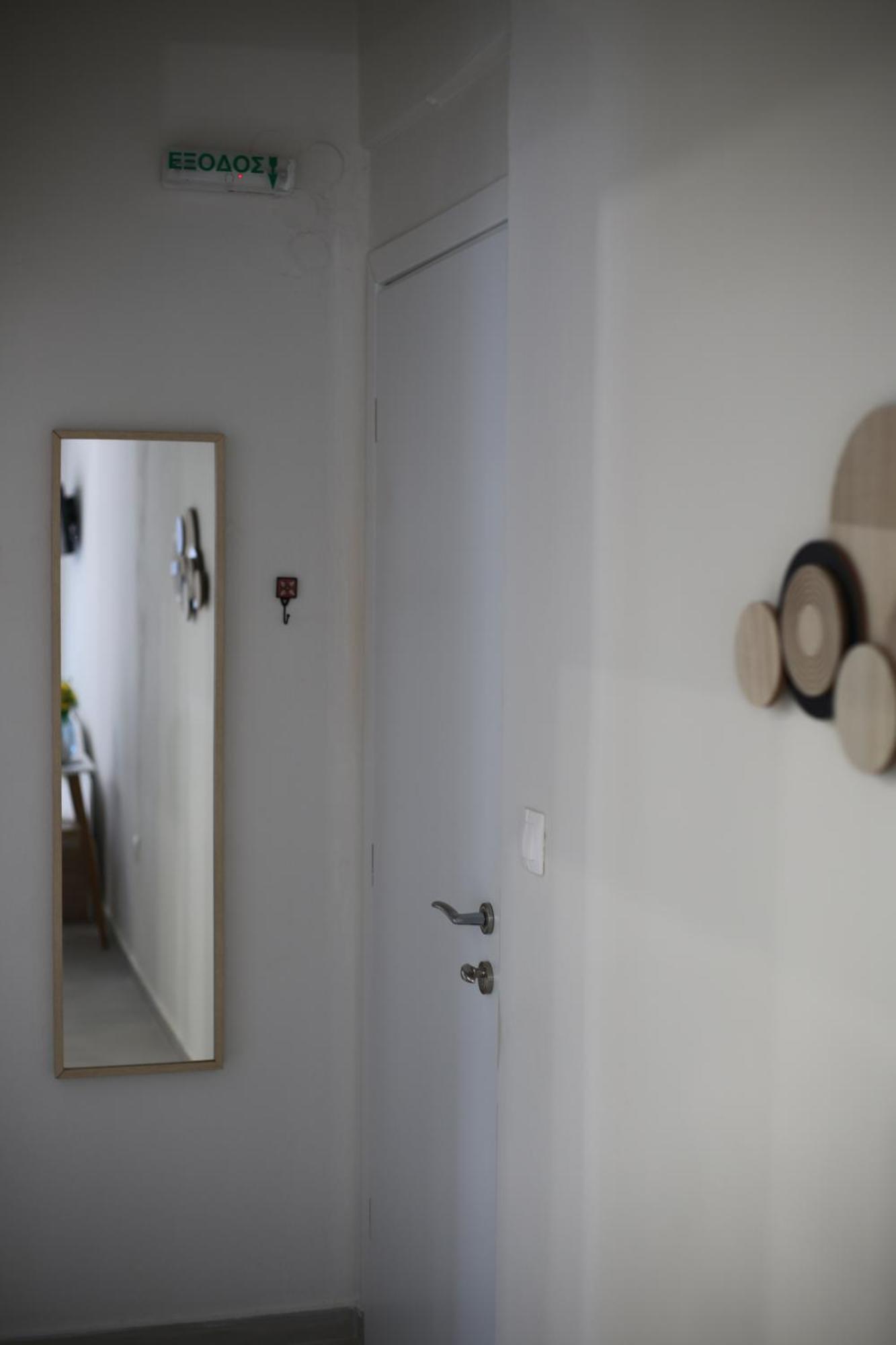 Our Home-Fully Renovated Apartments And Studios By The Sea Nikiti  Extérieur photo