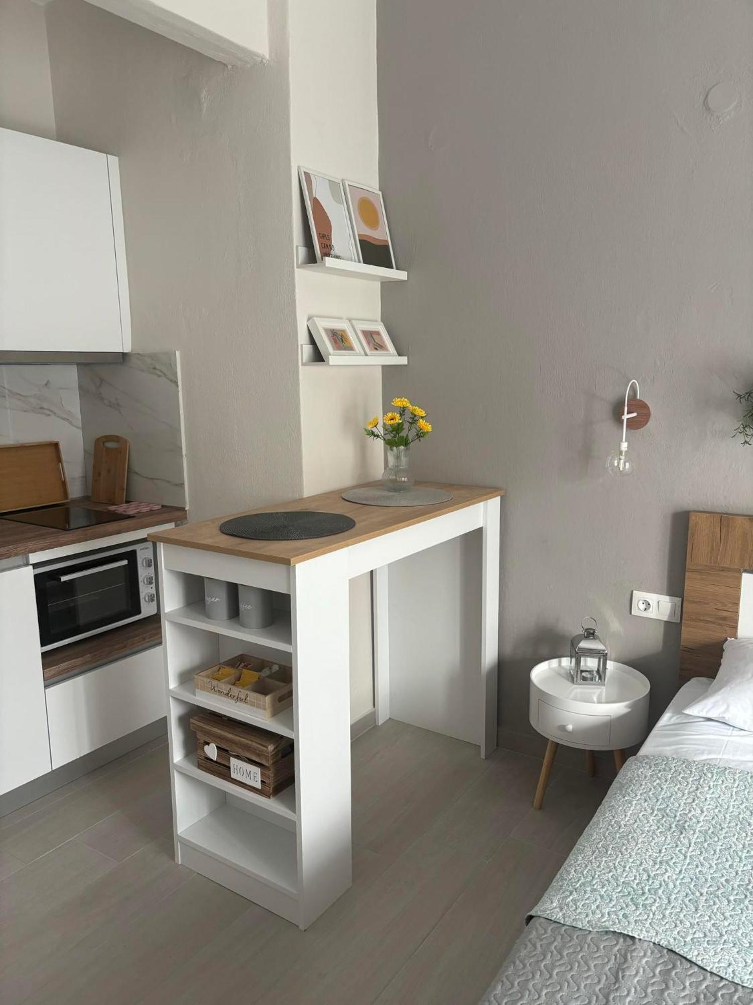 Our Home-Fully Renovated Apartments And Studios By The Sea Nikiti  Extérieur photo