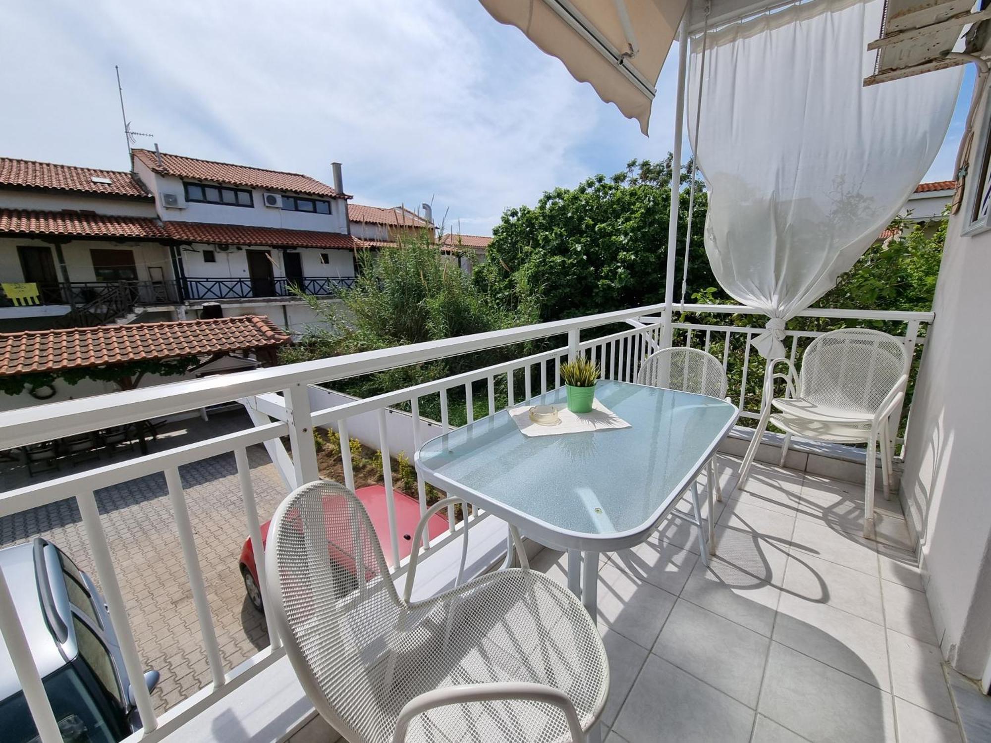 Our Home-Fully Renovated Apartments And Studios By The Sea Nikiti  Extérieur photo